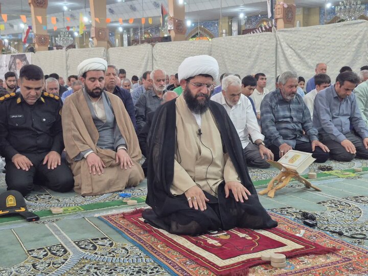تصاویر/ اقامه نماز جمعه در پاکدشت