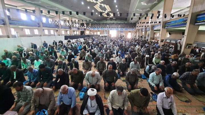 تصاویر/اقامه نماز عبادی سیاسی جمعه در خمین