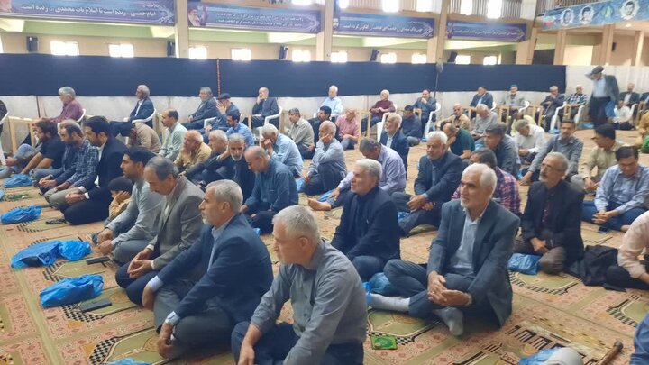 تصاویر/اقامه نماز عبادی سیاسی جمعه در خمین