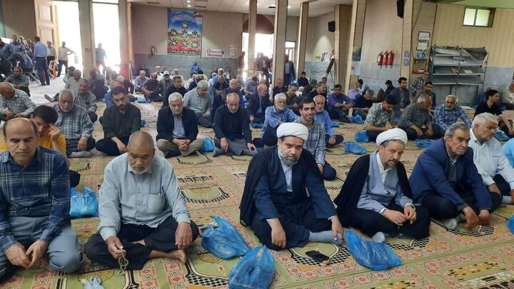 تصاویر/اقامه نماز عبادی سیاسی جمعه در خمین