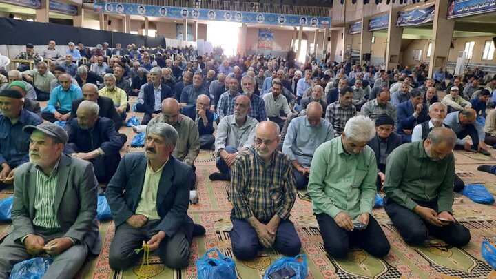 تصاویر/اقامه نماز عبادی سیاسی جمعه در خمین