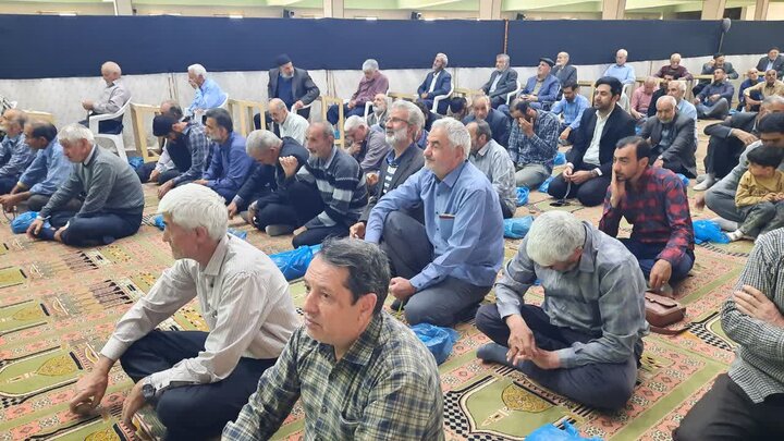 تصاویر/اقامه نماز عبادی سیاسی جمعه در خمین