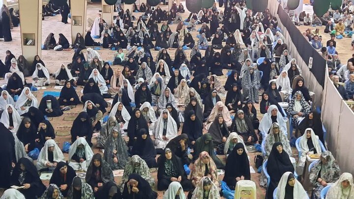 تصاویر/اقامه نماز عبادی سیاسی جمعه در خمین