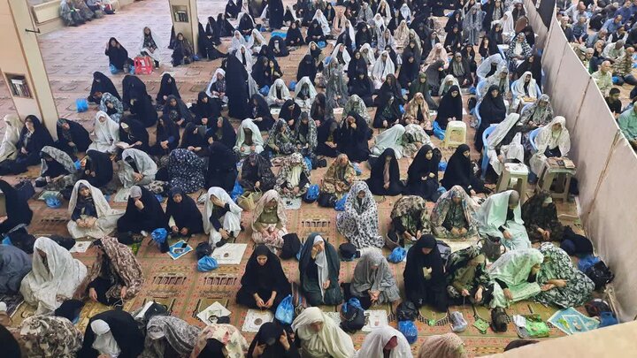 تصاویر/اقامه نماز عبادی سیاسی جمعه در خمین