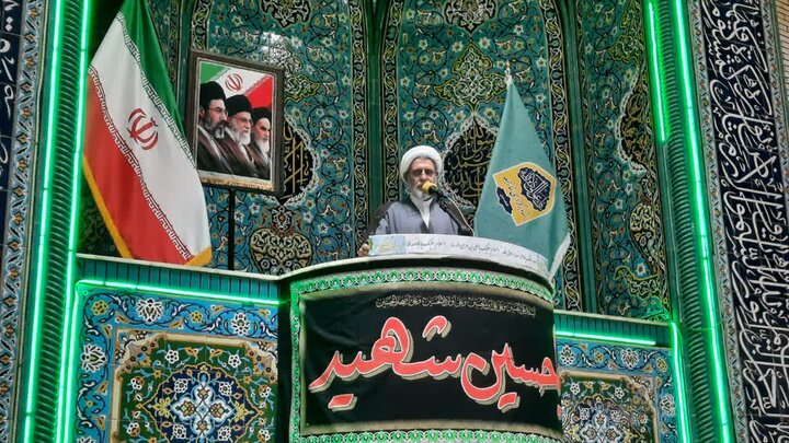تصاویر/اقامه نماز عبادی سیاسی جمعه در خمین