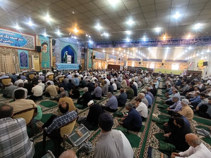 نمازجمعه بندر بوشهر به روایت تصاویر