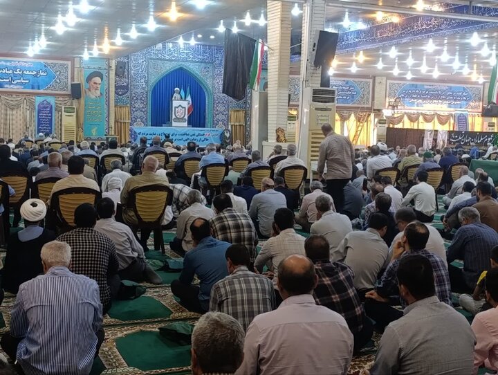 نمازجمعه بندر بوشهر به روایت تصاویر