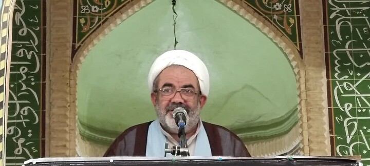 نماز جمعه آب‌پخش به روایت تصویر