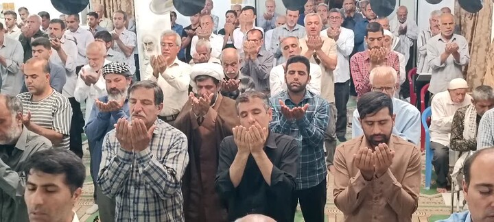 نماز جمعه آب‌پخش به روایت تصویر