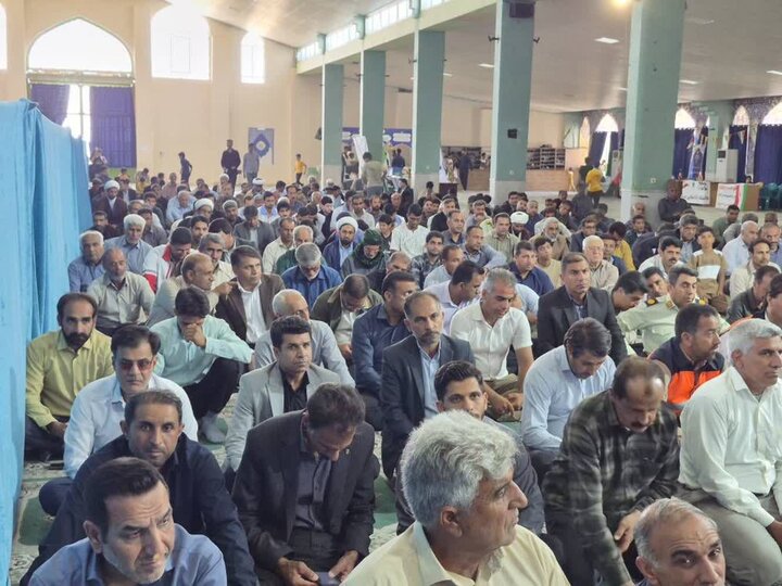 تصاویر/ اقامه نمازجمعه شهر عنبرآباد