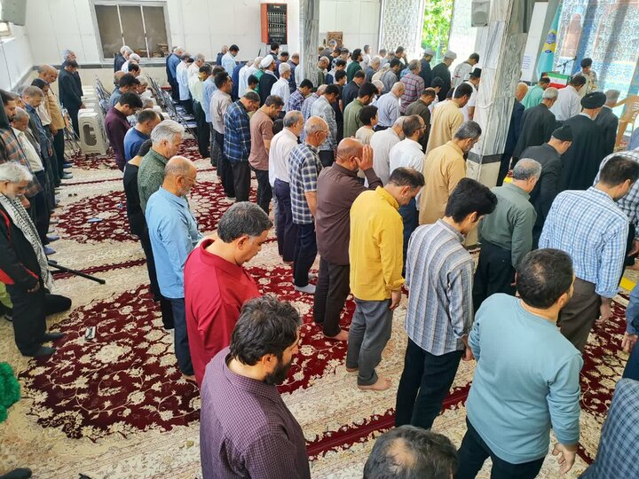 تصاویر/ نمازعبادی سیاسی جمعه قمصر