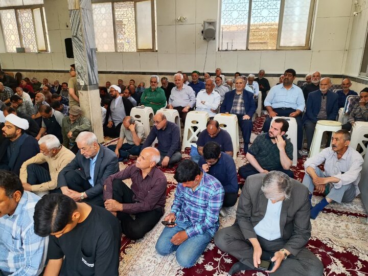 تصاویر/ نمازعبادی سیاسی جمعه قمصر