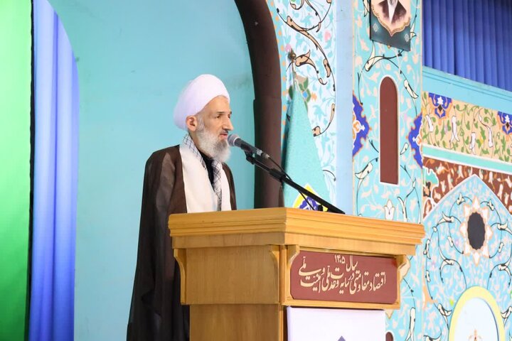 تصاویر/ نماز عبادی سیاسی جمعه در شهرستان ساری