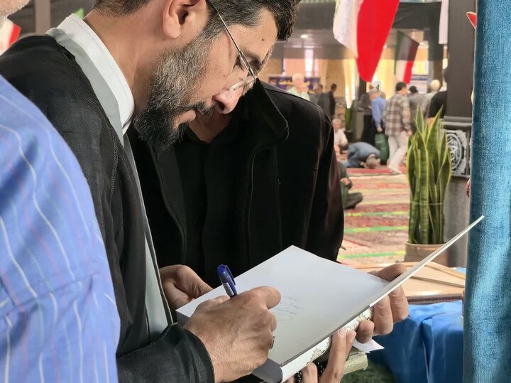 تصاویر / اقامه نماز جمعه تویسرکان