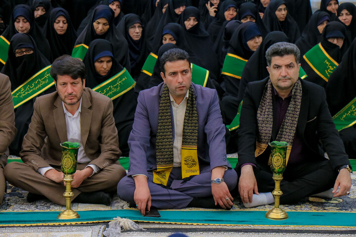 تصاویر/ آیین تعویض پرچم گنبد حرم مطهر حضرت موسی مبرقع بمناسبت شهادت امام جواد علیه السلام