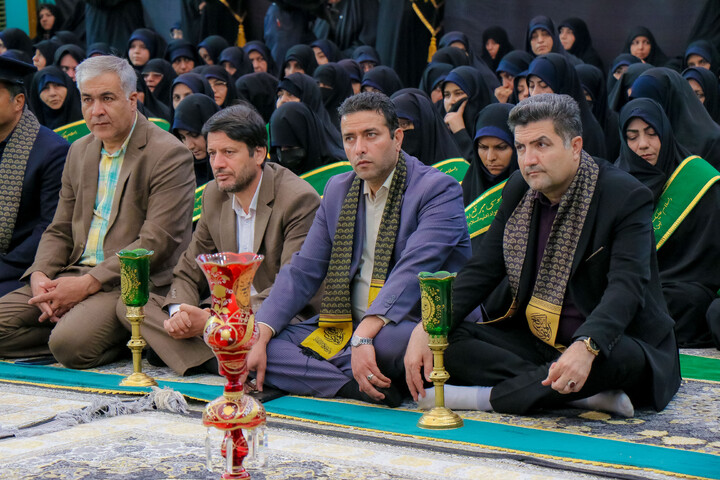 تصاویر/ آیین تعویض پرچم گنبد حرم مطهر حضرت موسی مبرقع بمناسبت شهادت امام جواد علیه السلام
