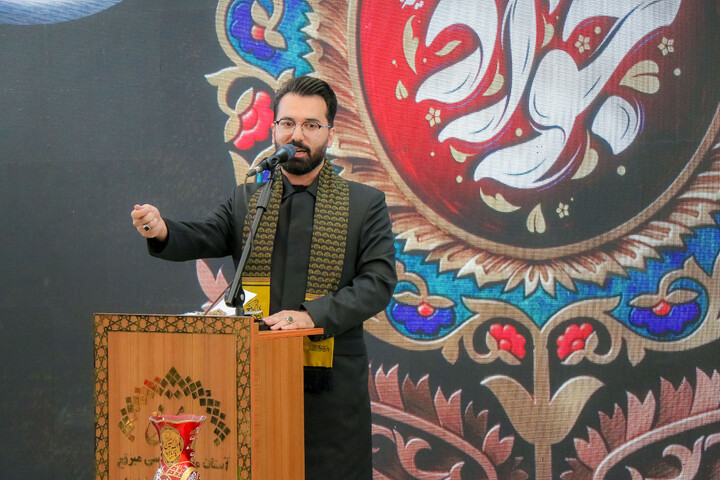 تصاویر/ آیین تعویض پرچم گنبد حرم مطهر حضرت موسی مبرقع بمناسبت شهادت امام جواد علیه السلام