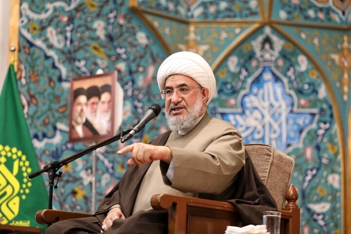 L’Ayatollah Araki met en garde les alliés des États-Unis dans la région