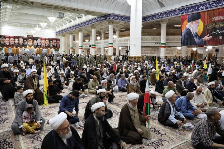 تصاویر/ اجتماع عظیم حوزویان و امت حزب الله در حمایت از شیعیان مظلوم منطقه(بحرین،کویت،امارات و...)