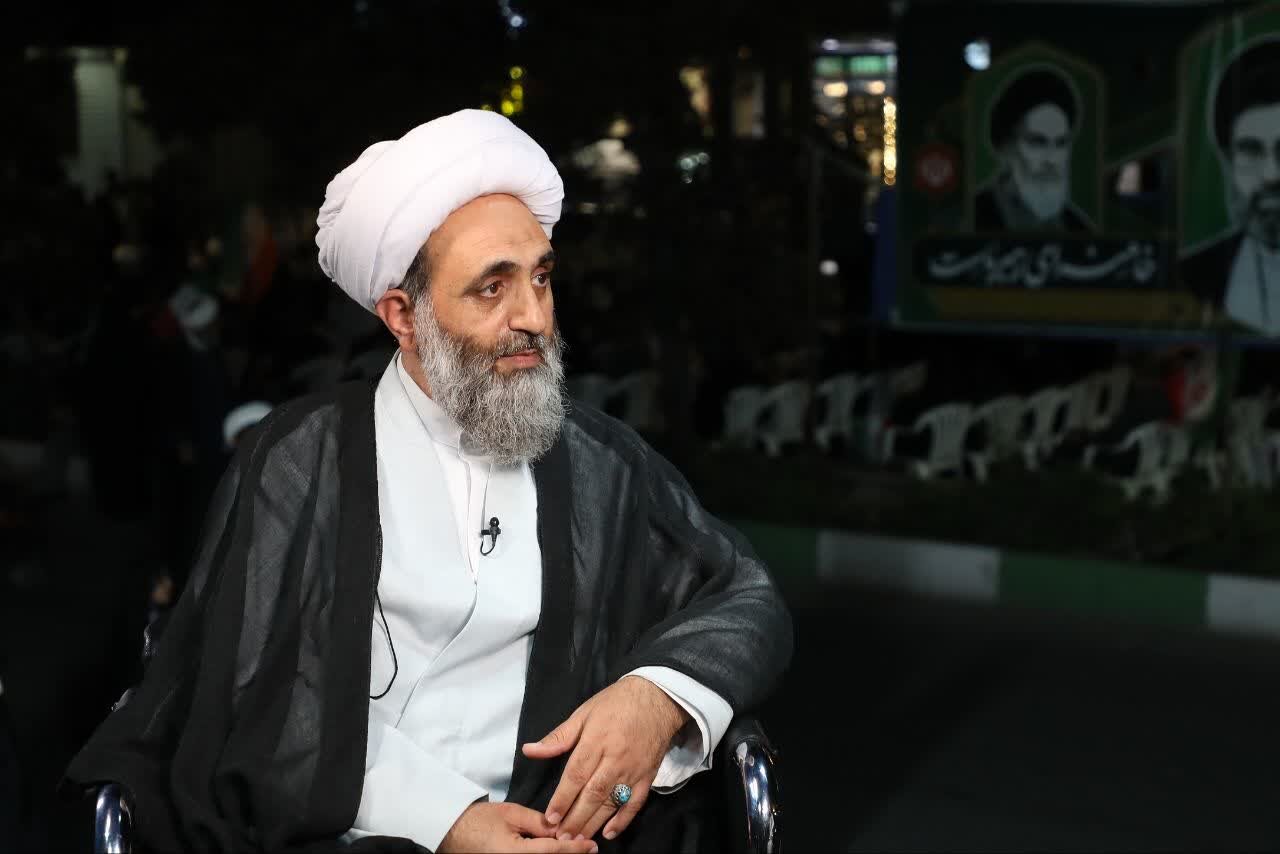 استقامت مردم تا رفع تهدید ادامه دارد / تشخیص پایان حضور مردمی با ولی فقیه است
