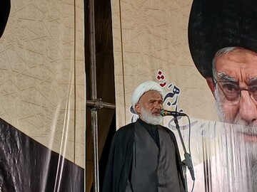 حضور مردم در میدان برای تصمیم‌گیران پشت میز مذاکره، اثرگذار است