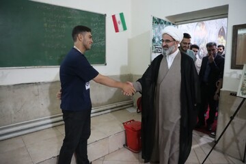تصاویر/  بازدید نماینده ولی‌فقیه در استان از موکب پاتوق نوجوان مبارز سمنان