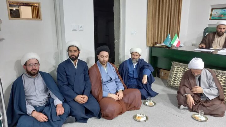 تصاویر/ نشست جامعه روحانیت شهرستان فریدونکنار با حضور نماینده ولی فقیه در مازندران