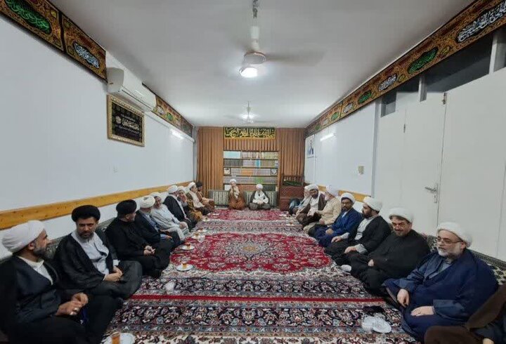 تصاویر/ نشست جامعه روحانیت شهرستان فریدونکنار با حضور نماینده ولی فقیه در مازندران