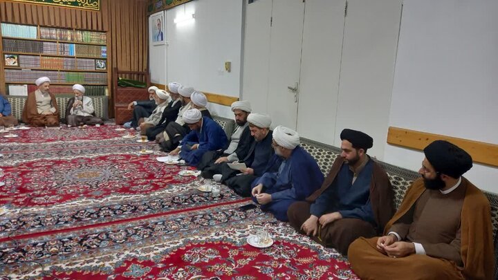 تصاویر/ نشست جامعه روحانیت شهرستان فریدونکنار با حضور نماینده ولی فقیه در مازندران