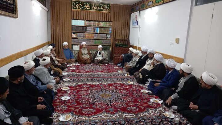 تصاویر/ نشست جامعه روحانیت شهرستان فریدونکنار با حضور نماینده ولی فقیه در مازندران