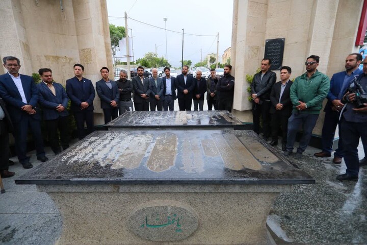 تصاویر / تجدید میثاق مدیران روابط‌عمومی دستگاه‌های همدان با شهدا