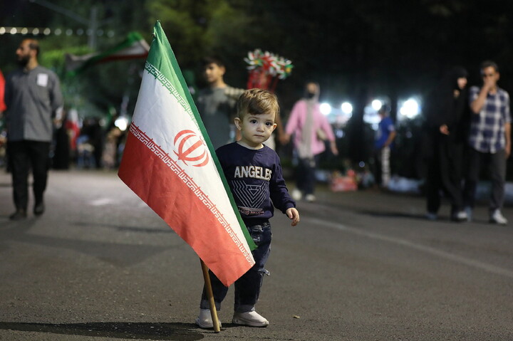 تصاویر/ هفتاد و پنجمین شب از اجتماع مردمقم در «شب‌های اقتدار»