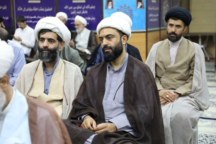 نشست مبلغین یزد با حضور نماینده آیت الله سیستانی