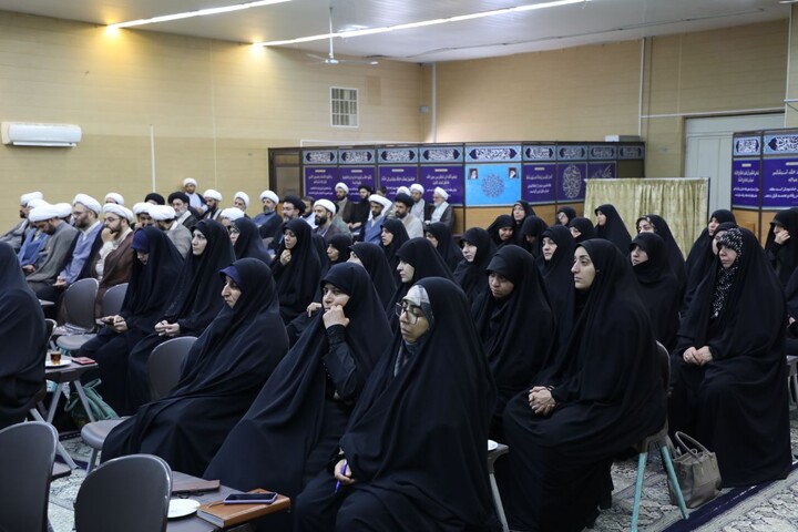 نشست مبلغین یزد با حضور نماینده آیت الله سیستانی