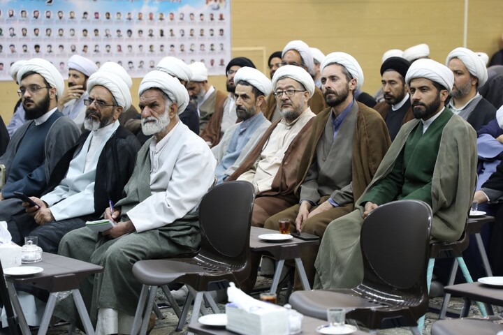 نشست مبلغین یزد با حضور نماینده آیت الله سیستانی