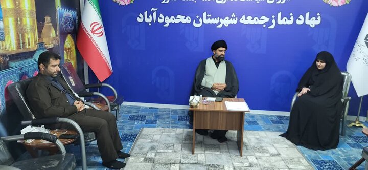 تصاویر/ دیدارهای امروز امام جمعه محمودآباد با فرمانده شهر و مسئولان هلال احمر