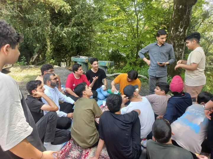 تصاویر/ اردوی دانش آموزان اتحادیه انجمن اسلامی به همراه اساتید مدرسه علمیه شهرستان آمل