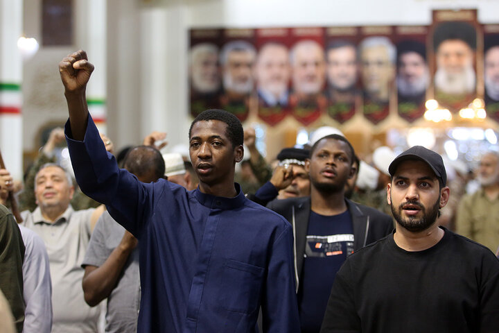 Manifestazione dei religiosi e dei fedeli sostenitori della Resistenza in sostegno agli sciiti oppressi della regione (19)