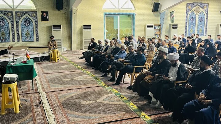 تصاویر / سلسله نشست های  نسیم حیات  مبتنی بر مفاهیم دینی و اخلاقی
