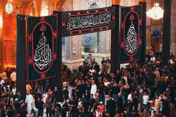 جموع المعزّين تتوافد إلى مرقد الإمام الجواد (عليه السلام) بدموع تفيض وولاء لا يخبو
