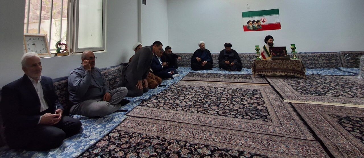 مشکلات مدرسه علمیه حضرت رقیه (س) شهرستان فیروزکوه بررسی شد+ تصاویر