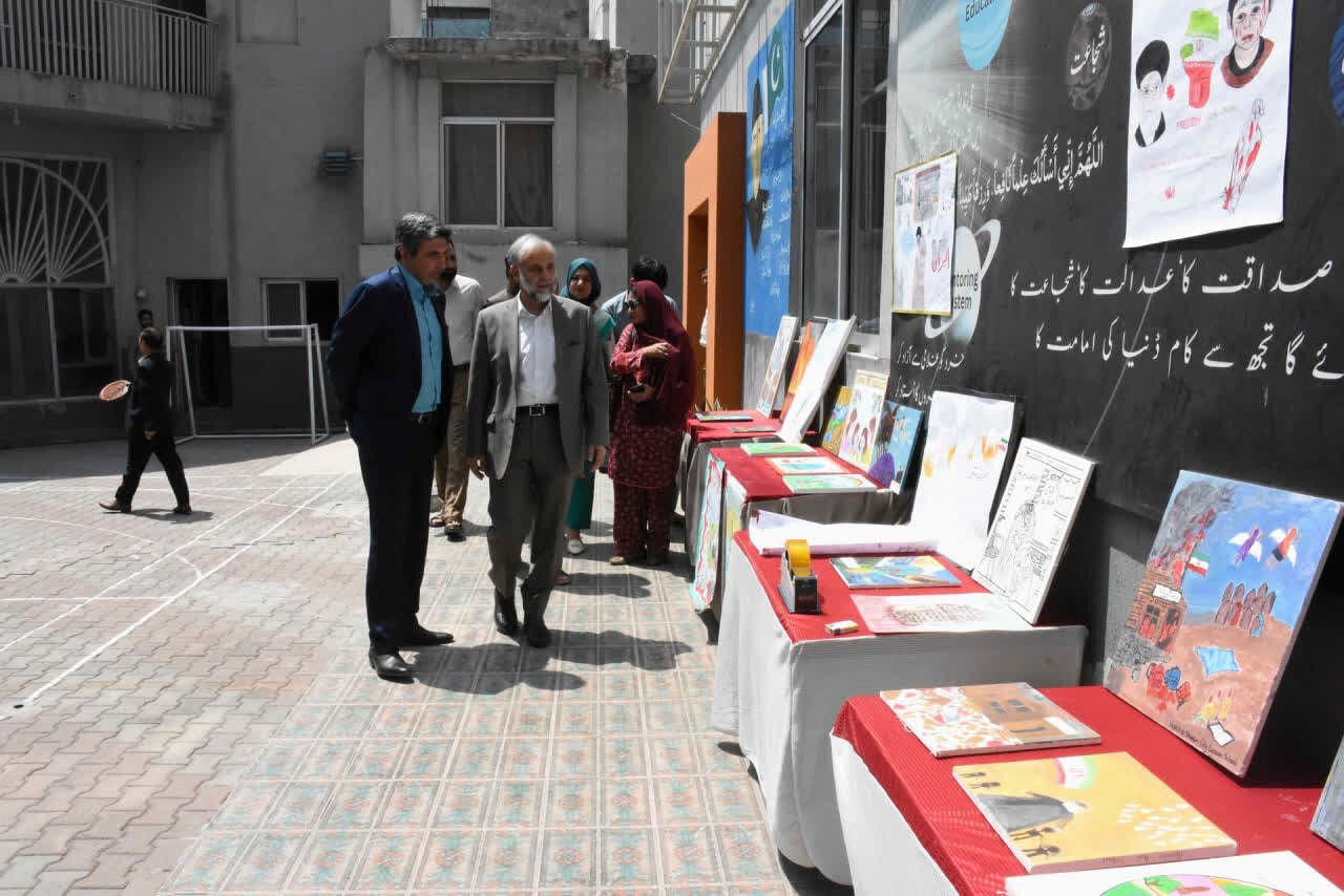 دانش‌آموزان پاکستانی یاد شهدای میناب را گرامی داشتند