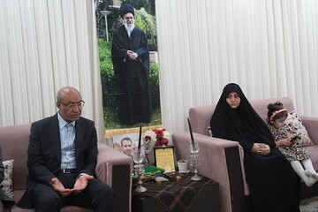 راه درست، مسیر شهدا است