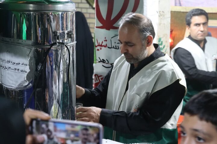 تصاویر/ میدان‌داری مردم اسلامشهر در شب هفتادوهفتم