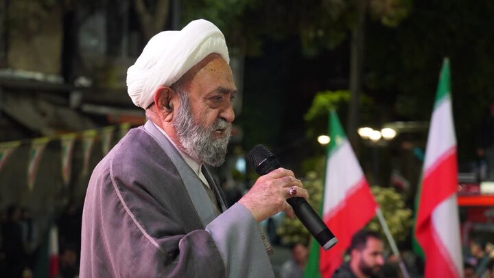 تصاویر/ حماسه حضور مردم خوی در دفاع از نظام اسلامی در ایستگاه هفتاد و هفتم