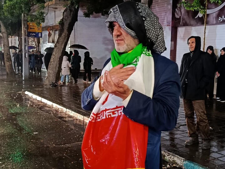 تصاویر / اجتماع پرشور مردم متدین زنجان در ویژه برنامه شب‌های اقتدار