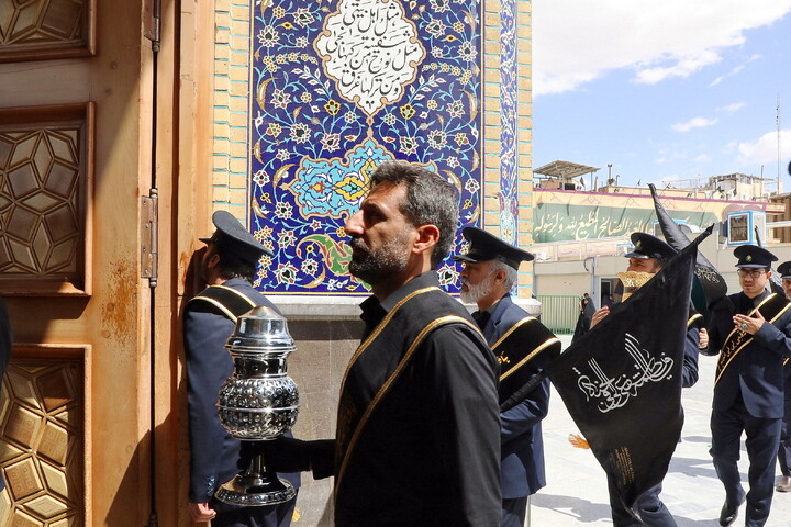 تصاویر/ دسته عزای خادمان و زائران حرم بانوی کرامت به مناسبت شهادت امام جواد علیه‌السلام