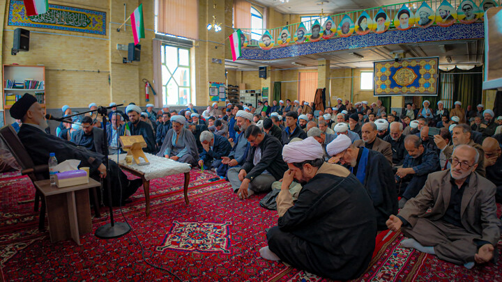 تصاویر/ مراسم شهادت امام جواد(ع) در مدرسه علمیه آخوند(ره) همدان برگزار شد