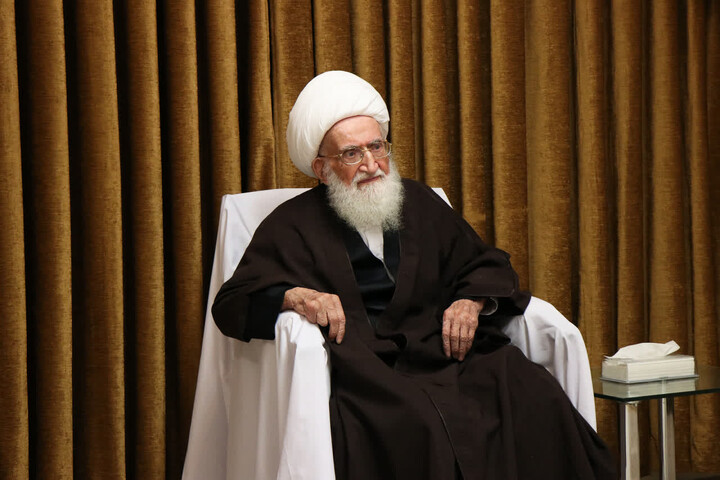 تصاویر/ مراسم عزاداری سالروز شهادت امام محمد تقی (علیه السلام) با حضور آیت الله العظمی نوری همدانی