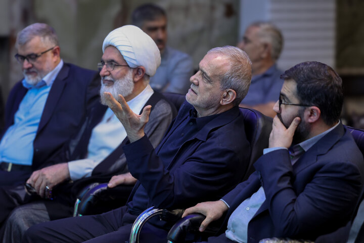 تصاویر/ بازدید میدانی رئیس جمهور از اجرای طرح «حکمرانی محله‌محور و مسجد‌محور»